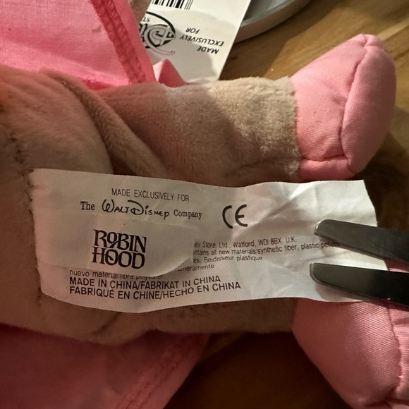 Disney Robbin Hood Maid Marian Mini Bean Bag | 8”| NWT| RETIRED - Picture 7 of 9